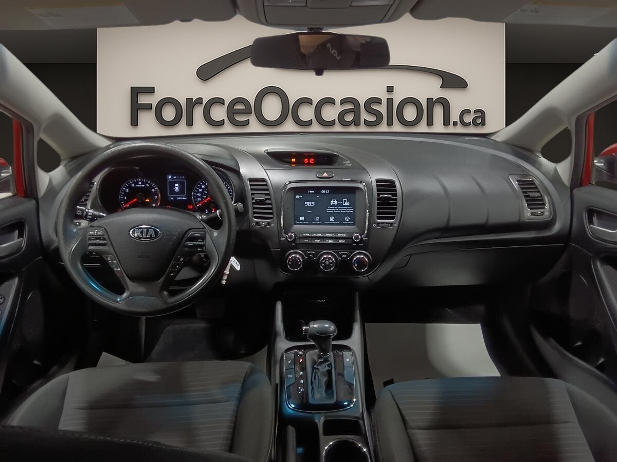 2018 Kia Forte - Image 17