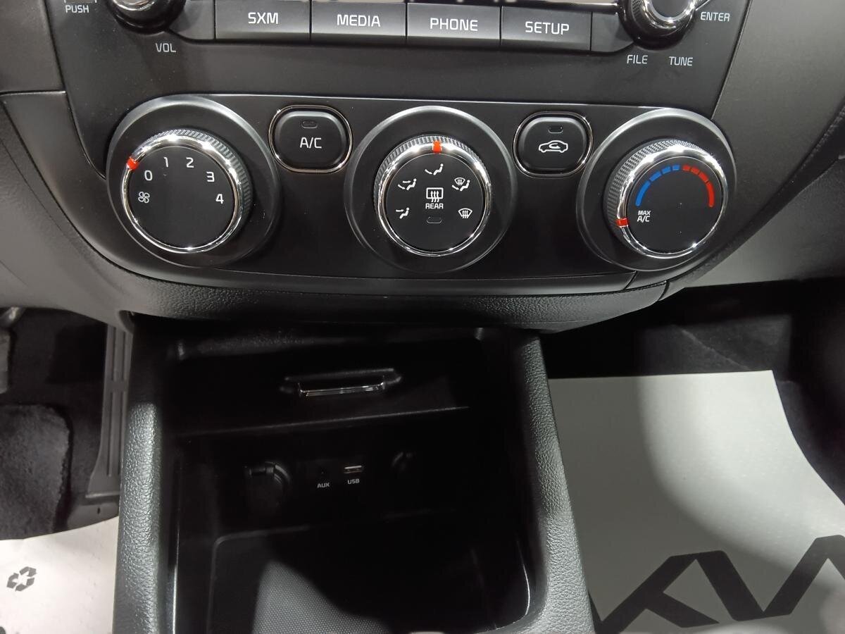 2018 Kia Forte - Image 22
