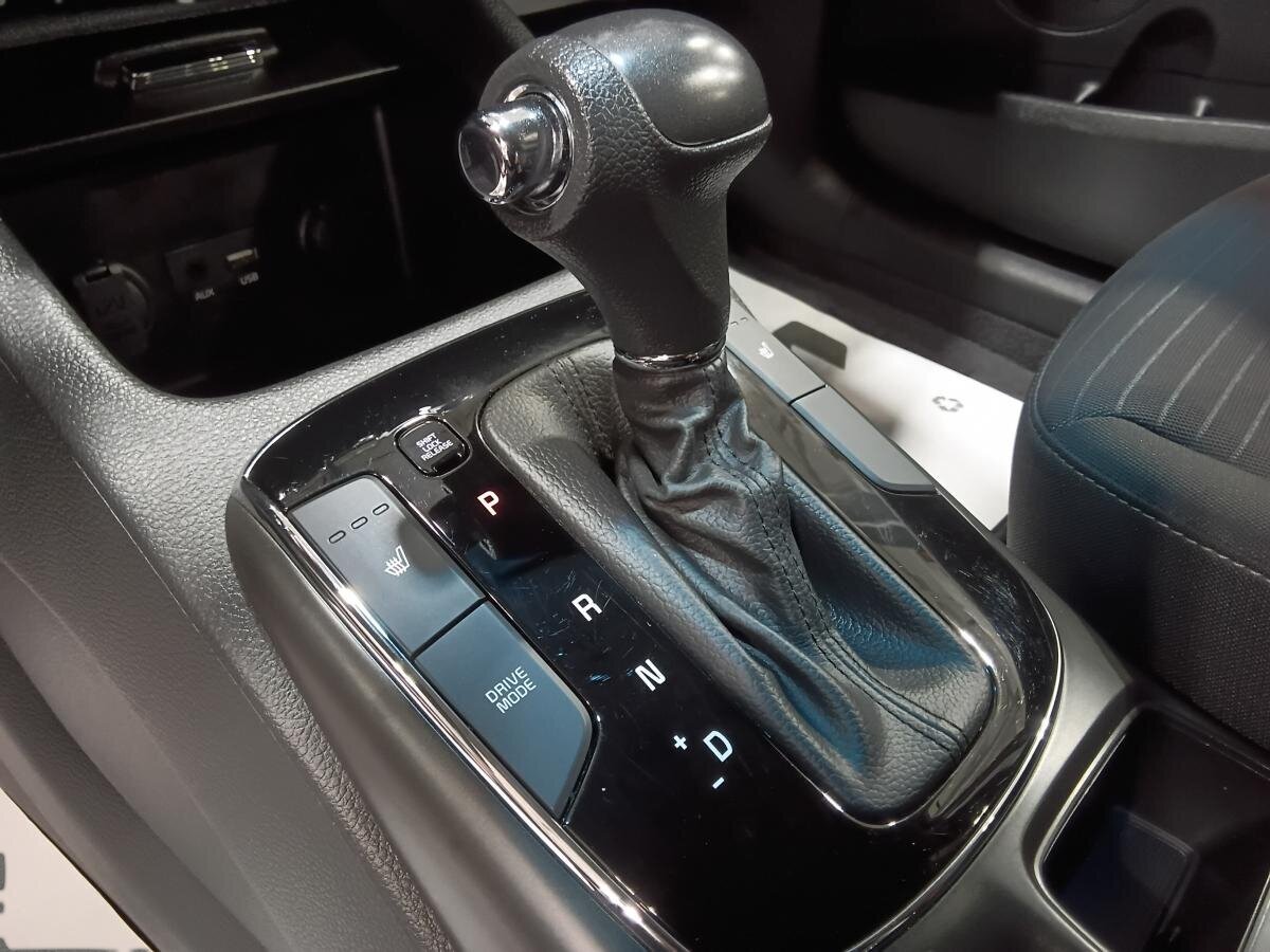 2018 Kia Forte - Image 23