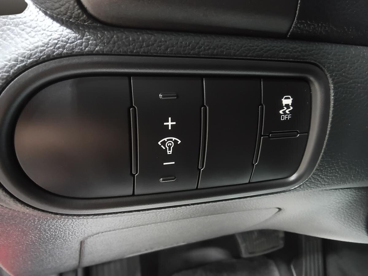 2018 Kia Forte - Image 27