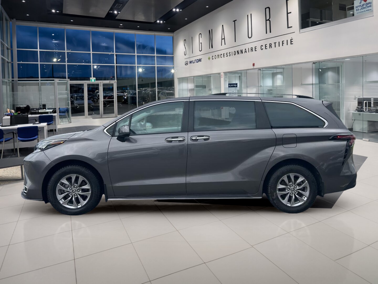 2024 Toyota Sienna - Image 134