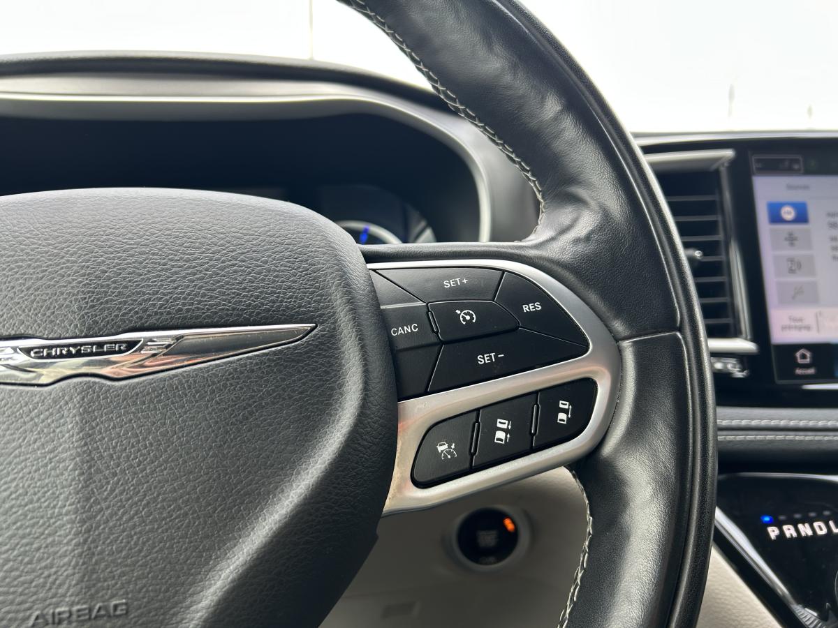 2022 Chrysler Pacifica Hybrid - Image 64