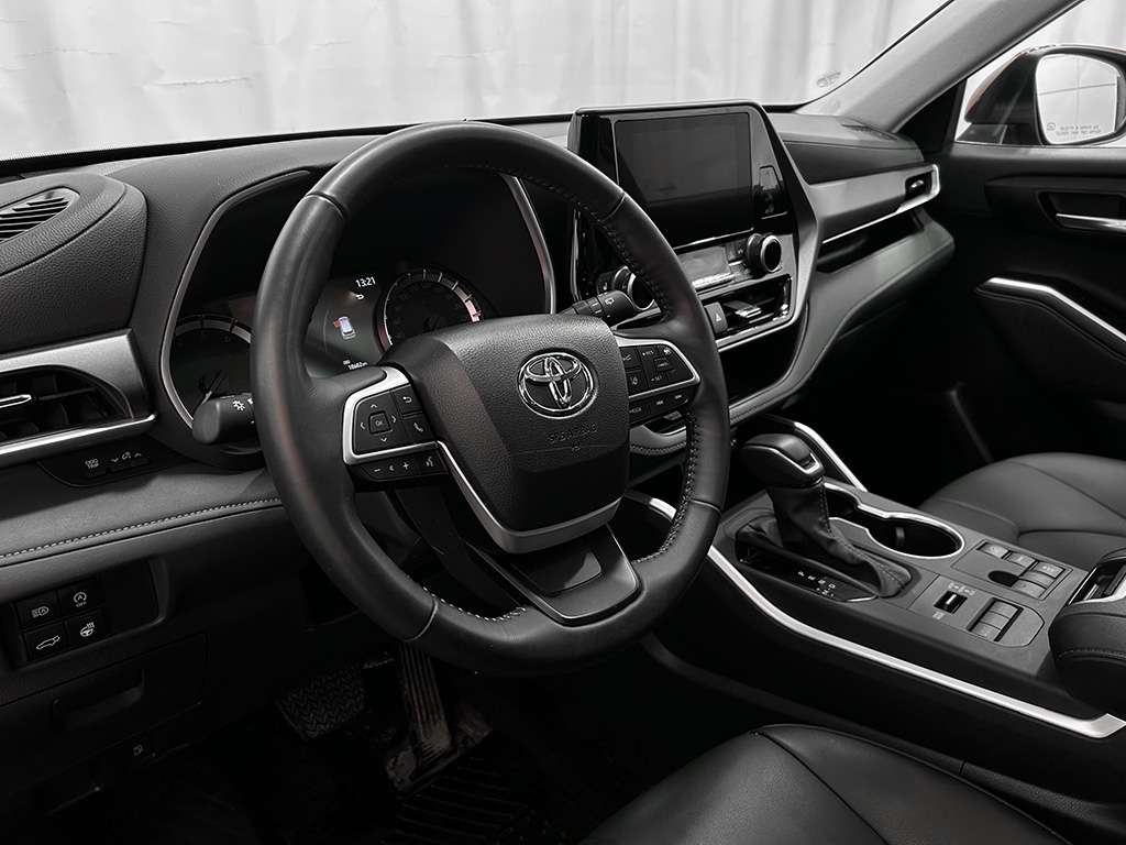 2025 Toyota Highlander - Image 101