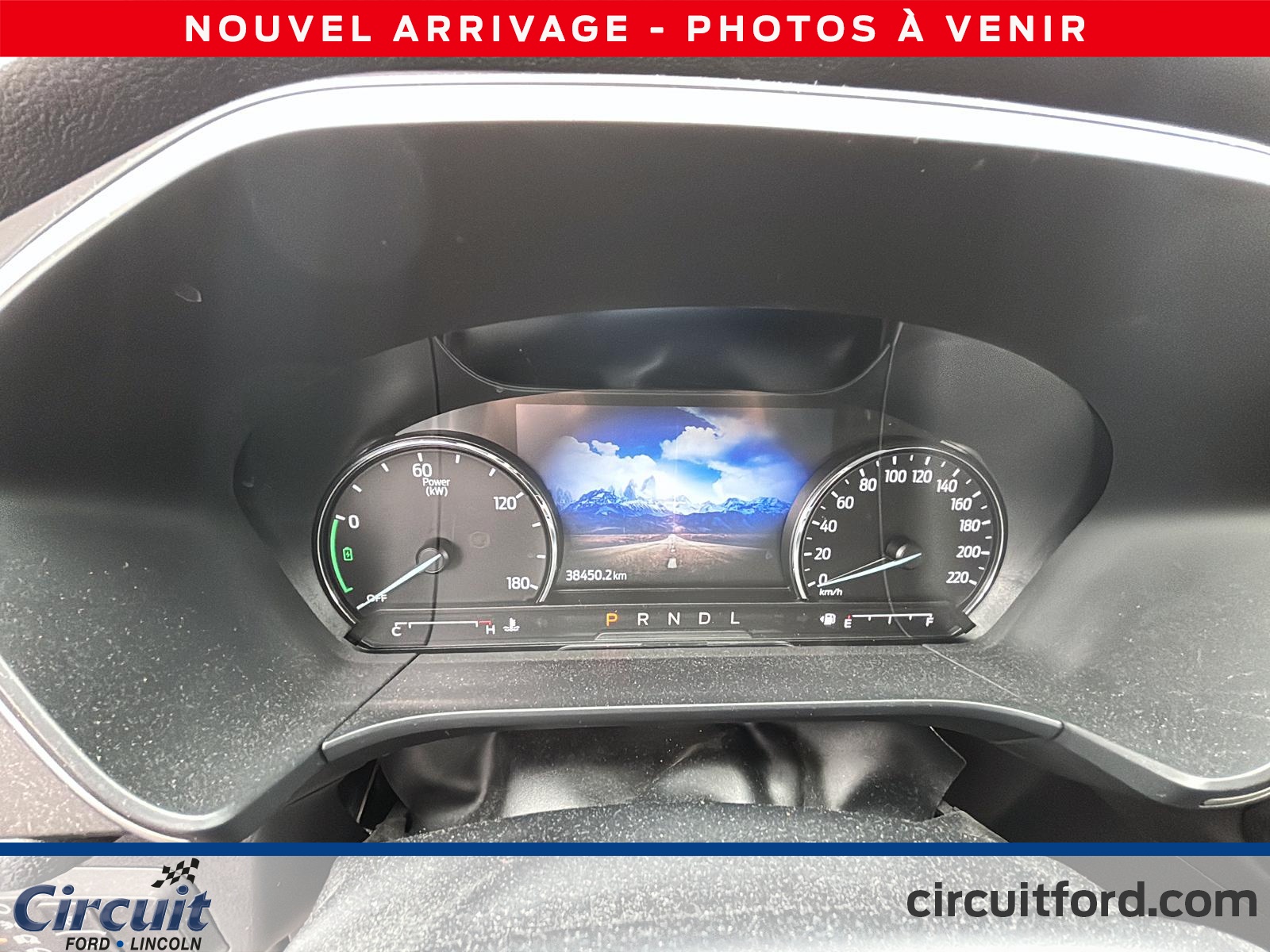 2022 Ford Escape Plug-in Hybrid - Image 10