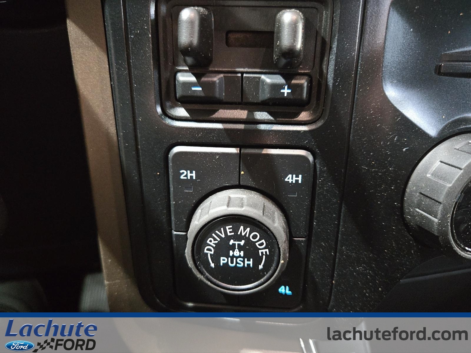 2025 Ford F-150 - Image 694