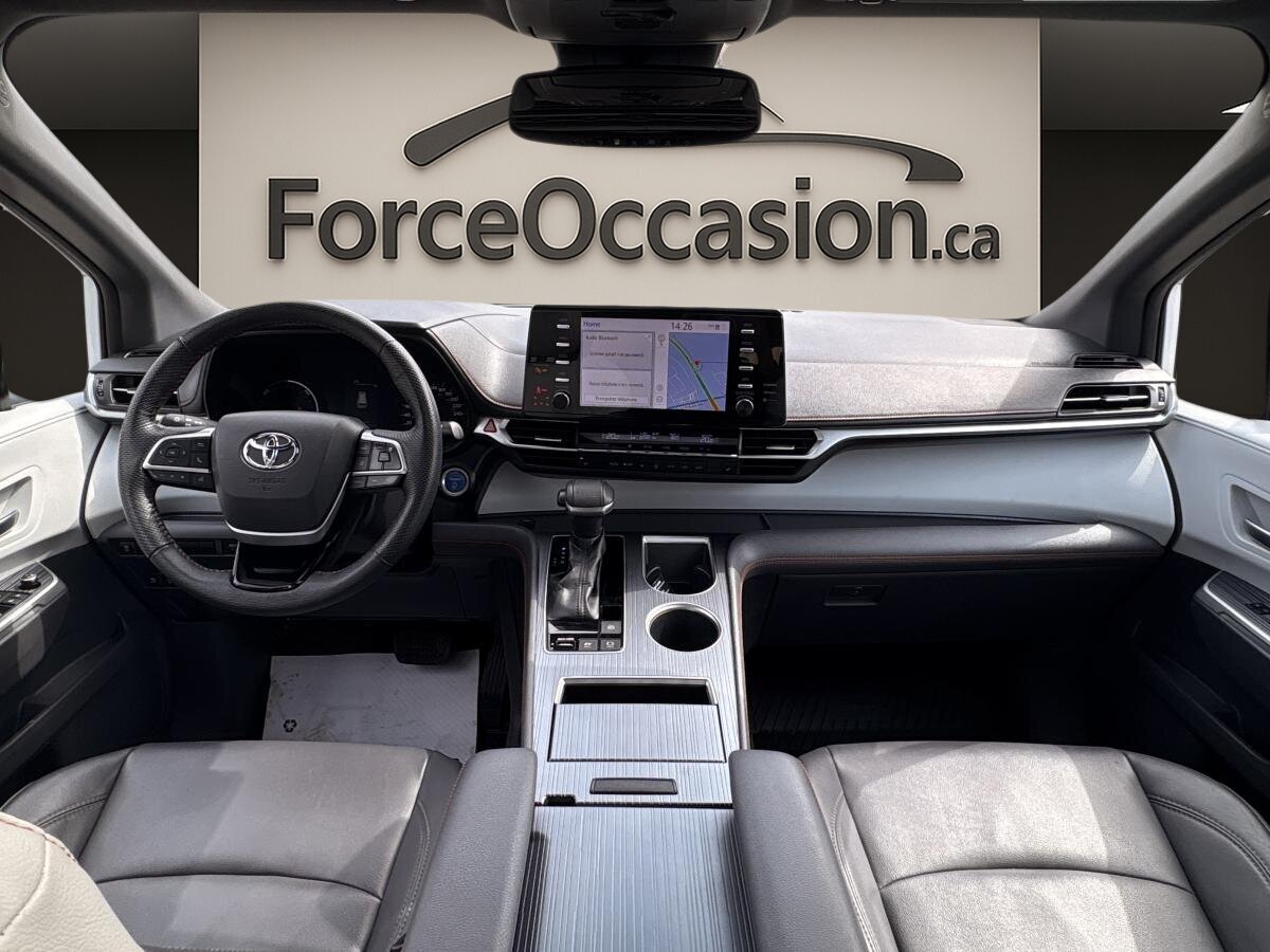 2022 Toyota Sienna Hybrid - Image 221