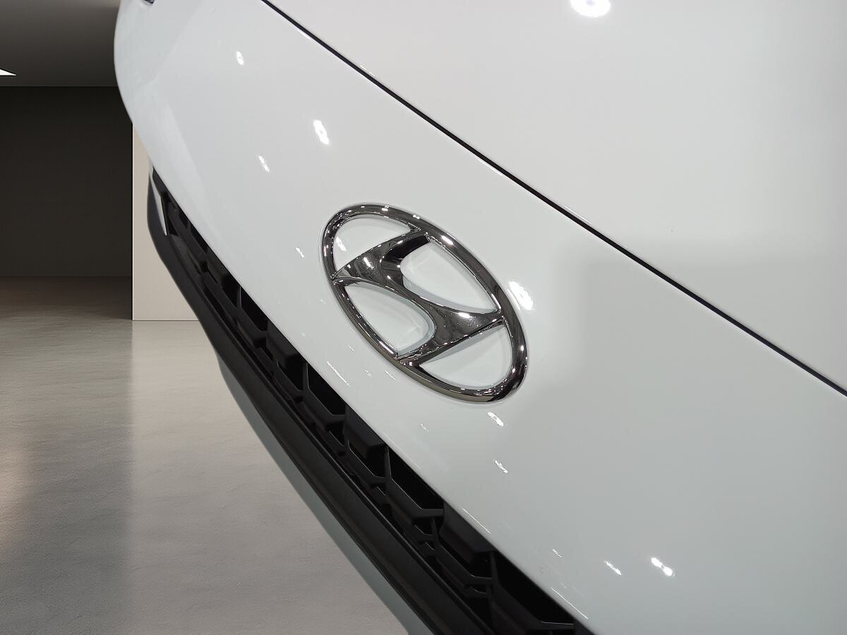 2023 Hyundai Kona - Image 16