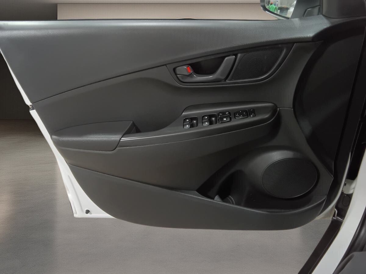 2023 Hyundai Kona - Image 24