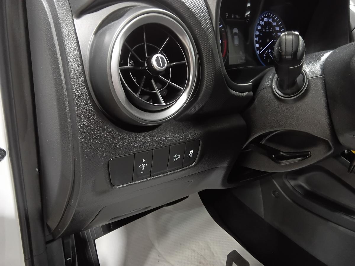 2023 Hyundai Kona - Image 29