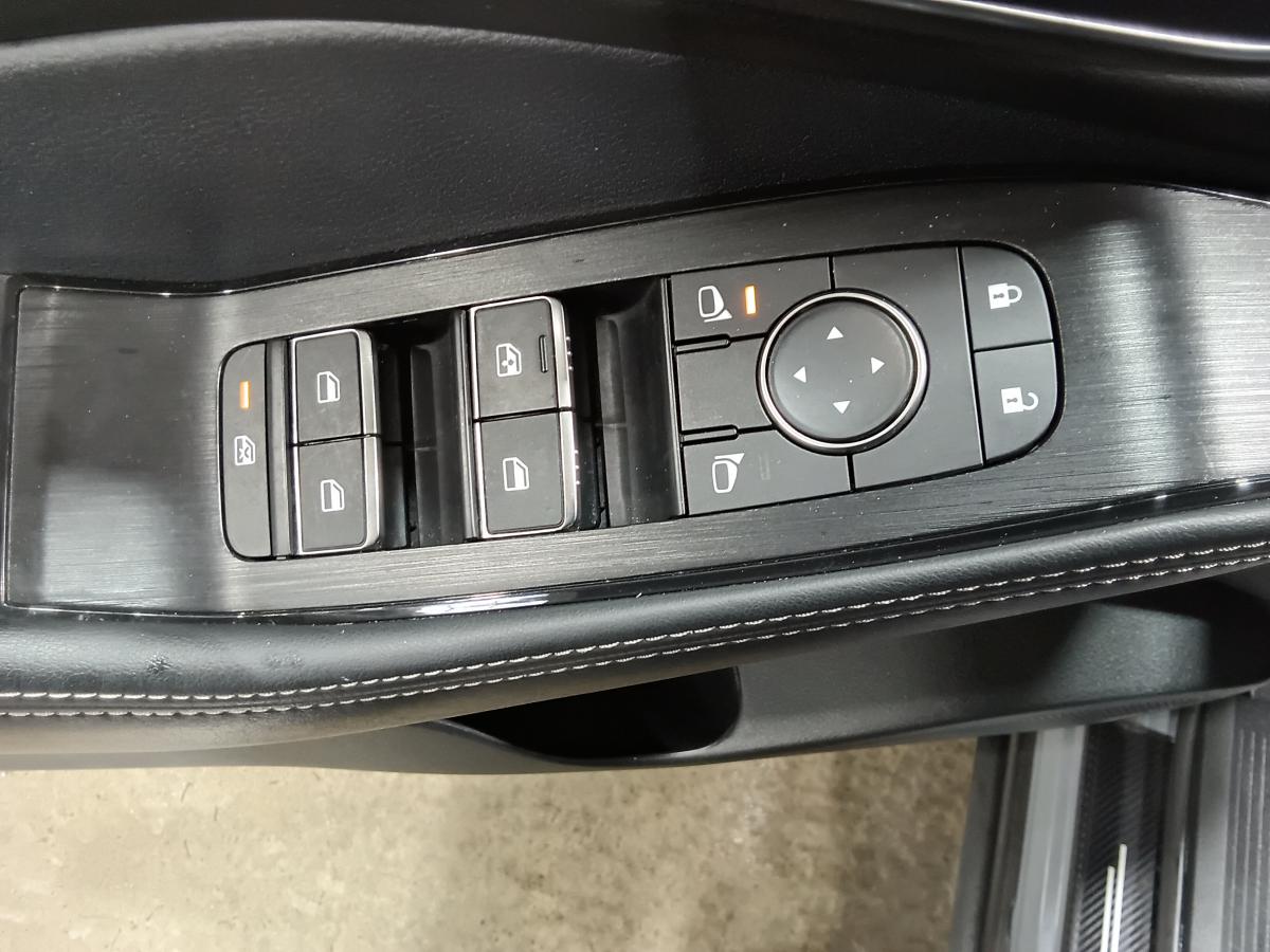 2023 Nissan Rogue - Image 30