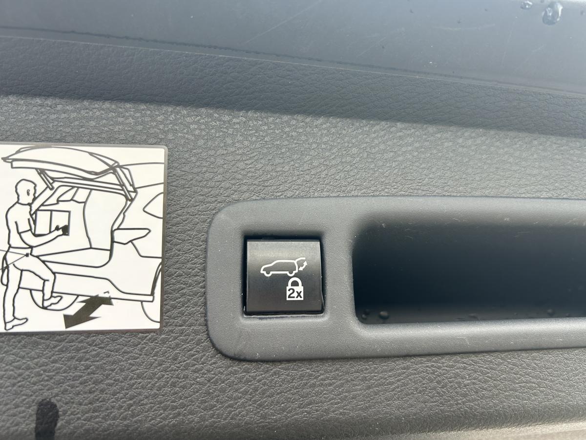 2024 Toyota Sienna - Image 212
