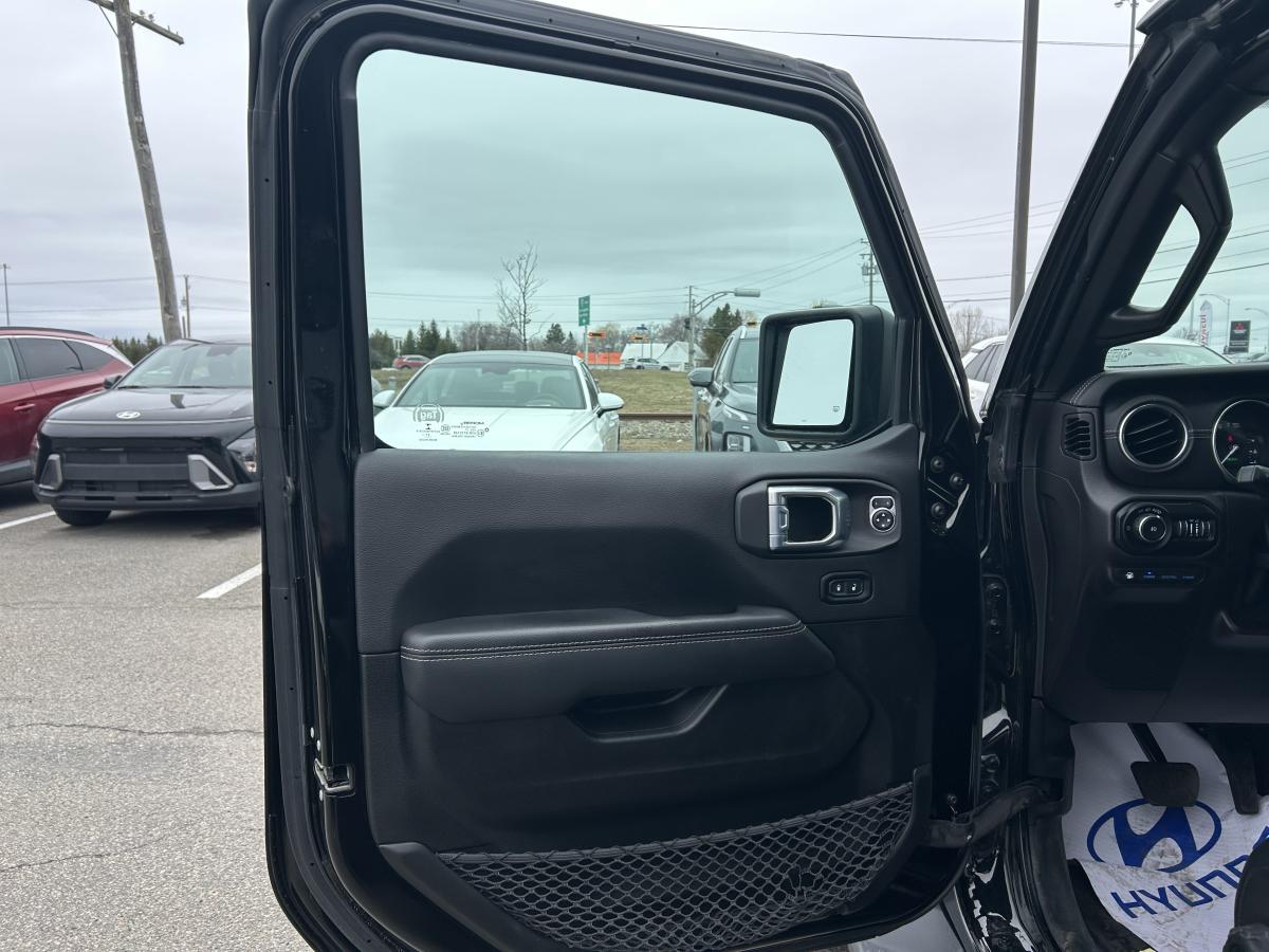 2021 Jeep Wrangler 4xe - Image 110