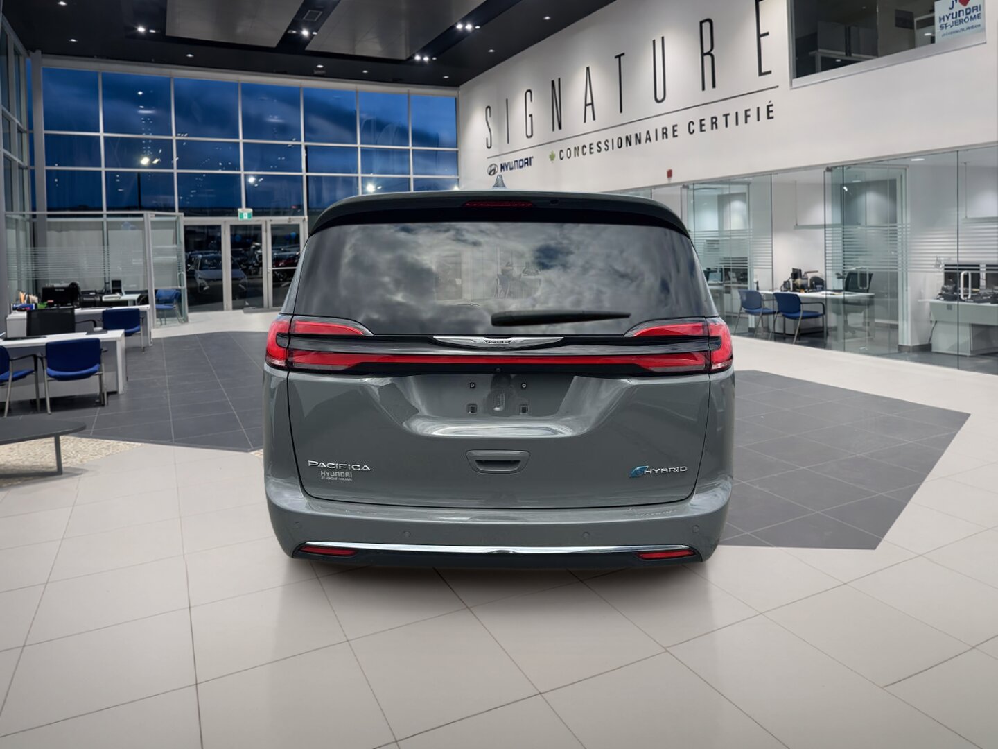 2022 Chrysler Pacifica Hybrid - Image 106