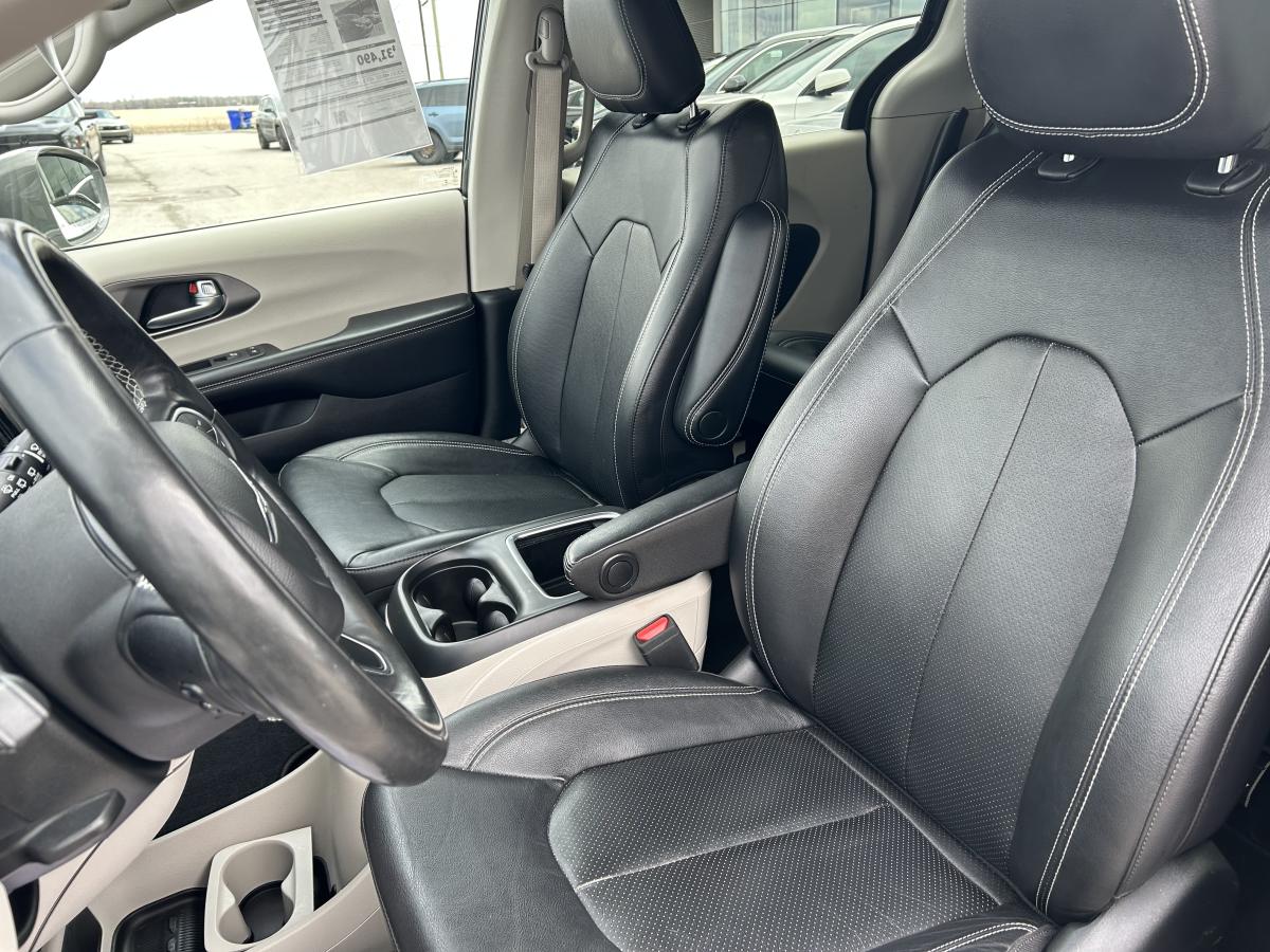 2022 Chrysler Pacifica Hybrid - Image 111