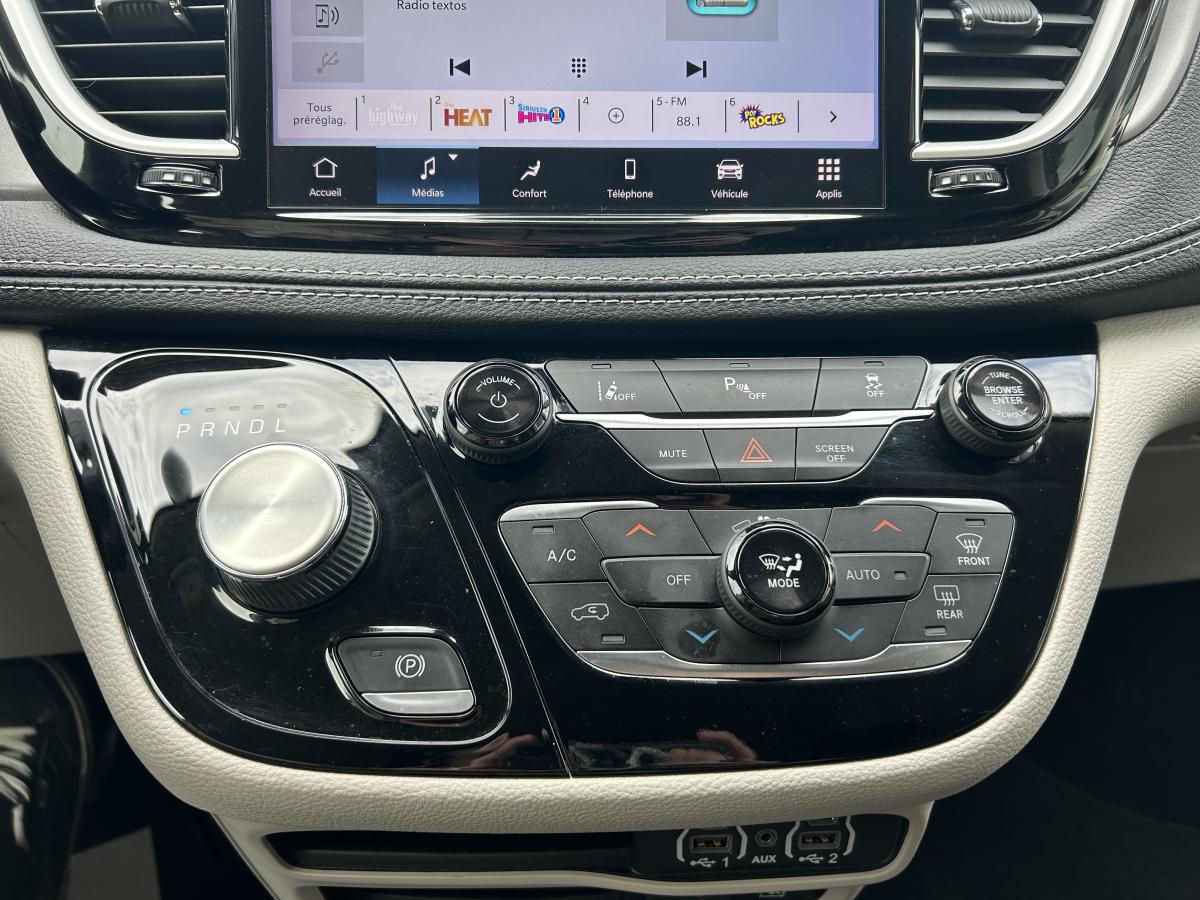 2022 Chrysler Pacifica Hybrid - Image 128