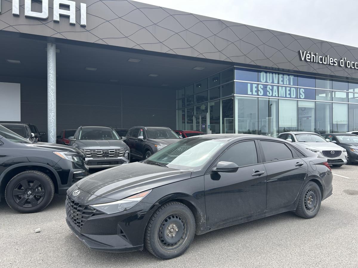 2023 Hyundai Elantra - Image 31