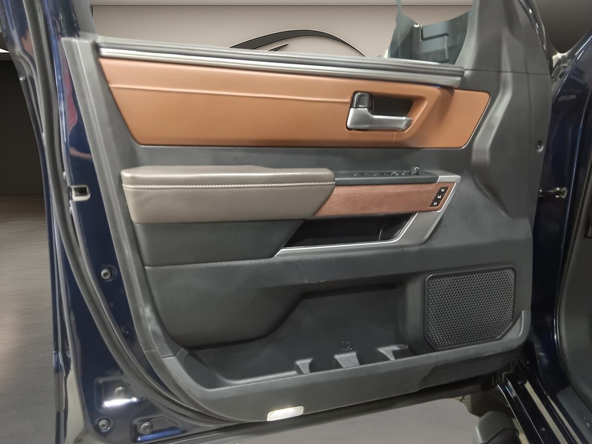 2022 Toyota Tundra Hybrid - Image 423