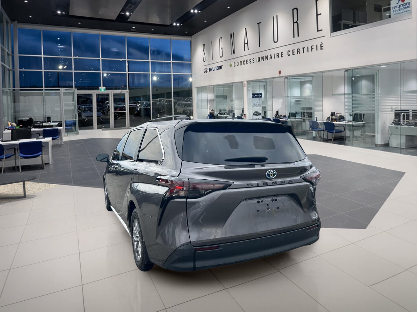 2024 Toyota Sienna - Image 232