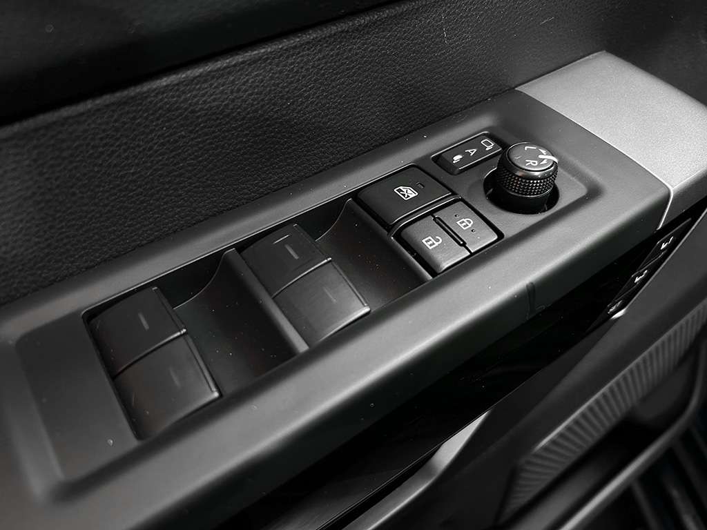 2022 Toyota Tundra - Image 126