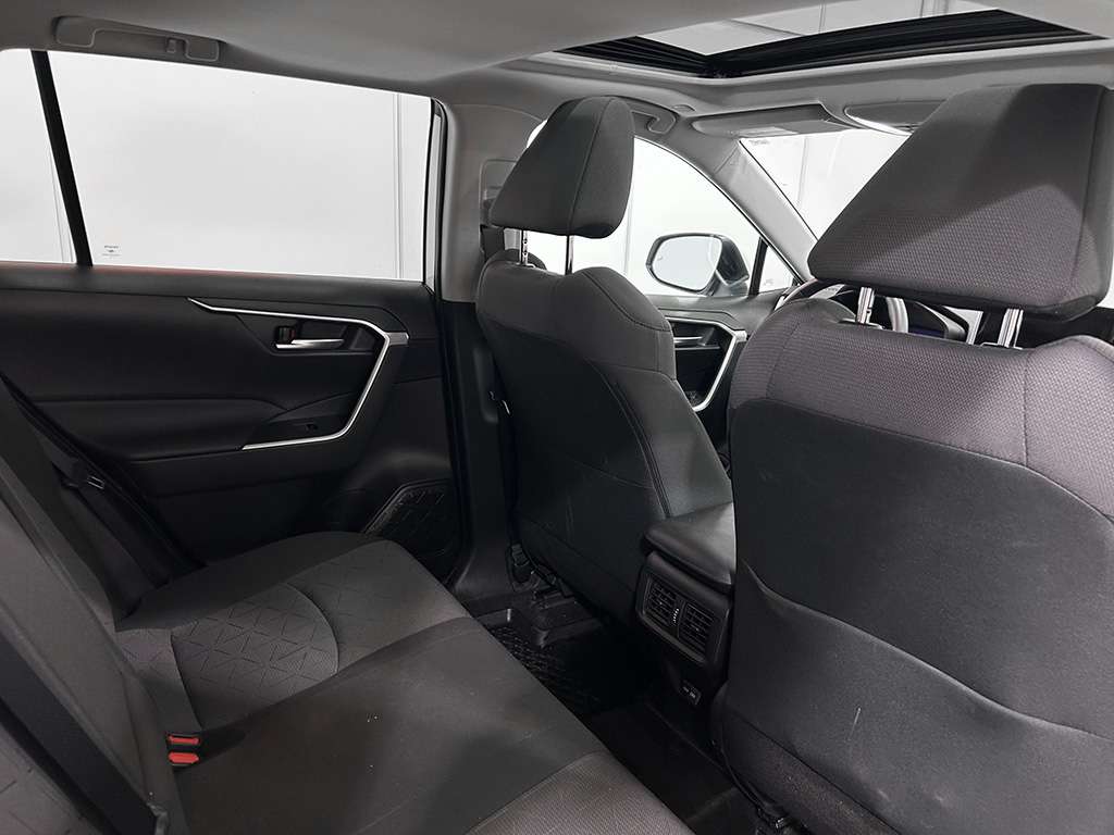 2023 Toyota Rav4 - Image 46