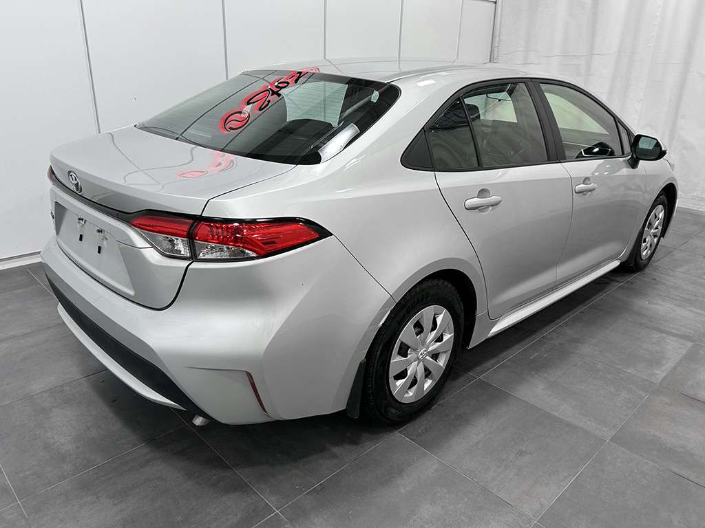 2022 Toyota Corolla - Image 30