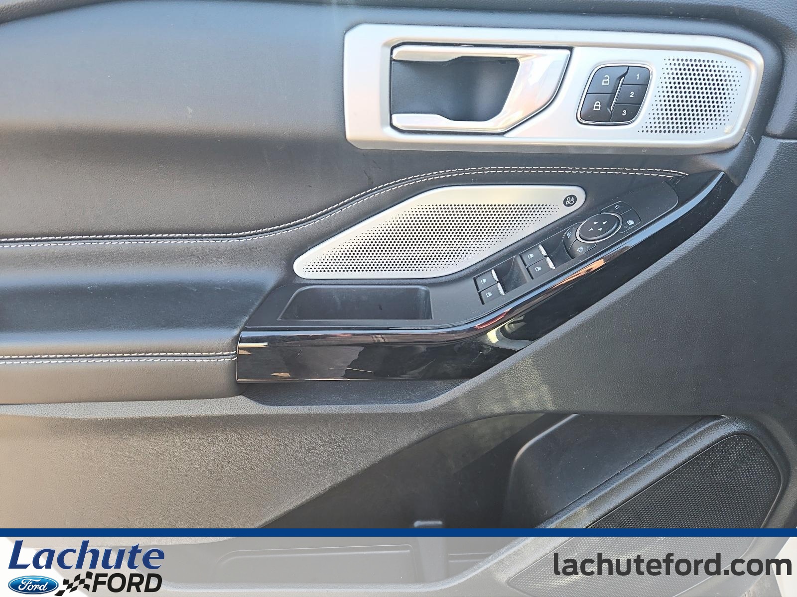 2023 Ford Explorer - Image 741