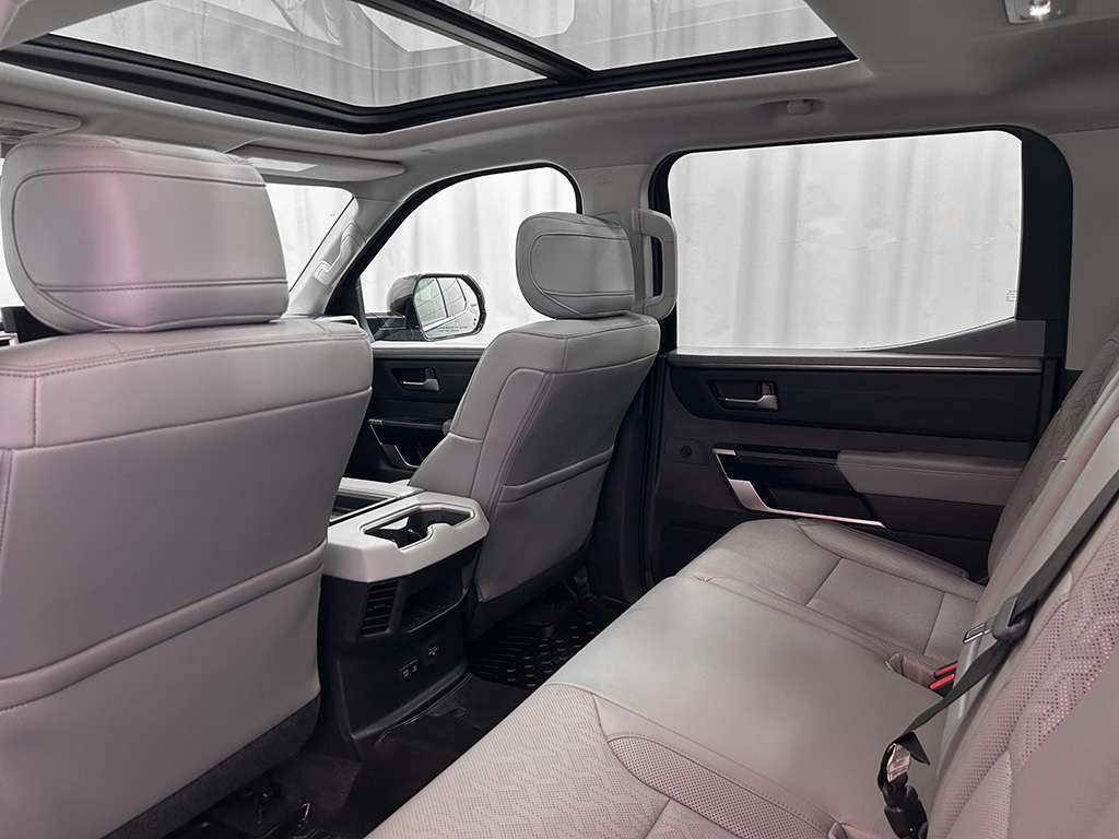 2022 Toyota Tundra - Image 152