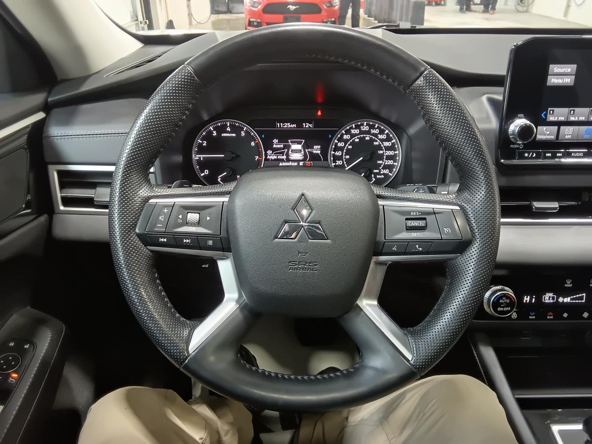 2024 Mitsubishi Outlander - Image 260