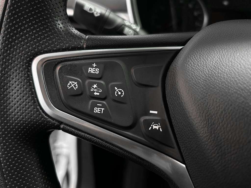 2023 Chevrolet Equinox - Image 18