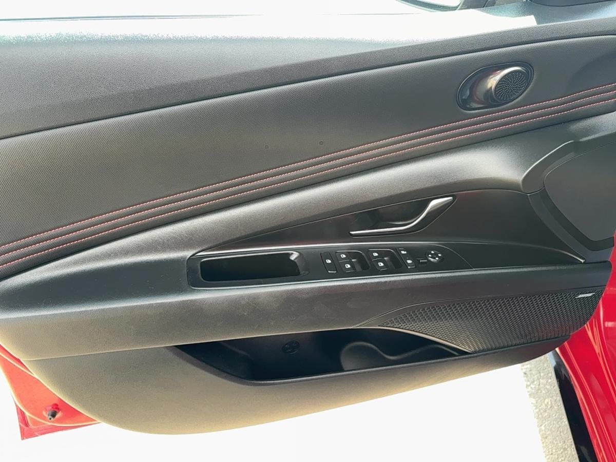 2021 Hyundai Elantra - Image 500