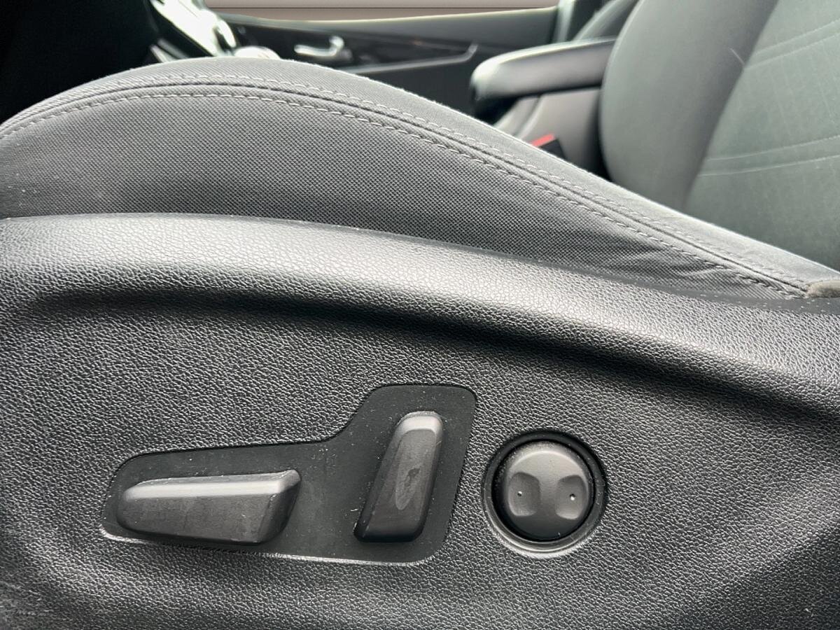 2020 Kia Sorento - Image 24
