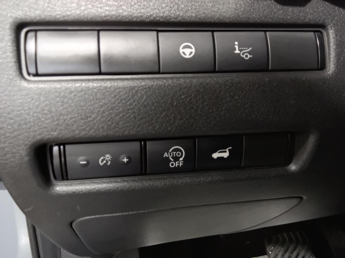 2023 Nissan Rogue - Image 66