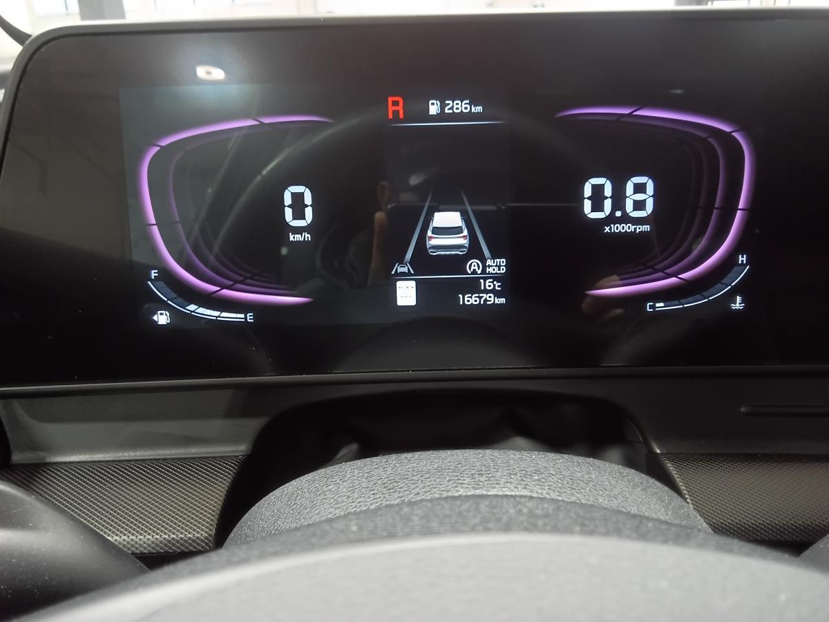 2025 Kia Sportage - Image 75