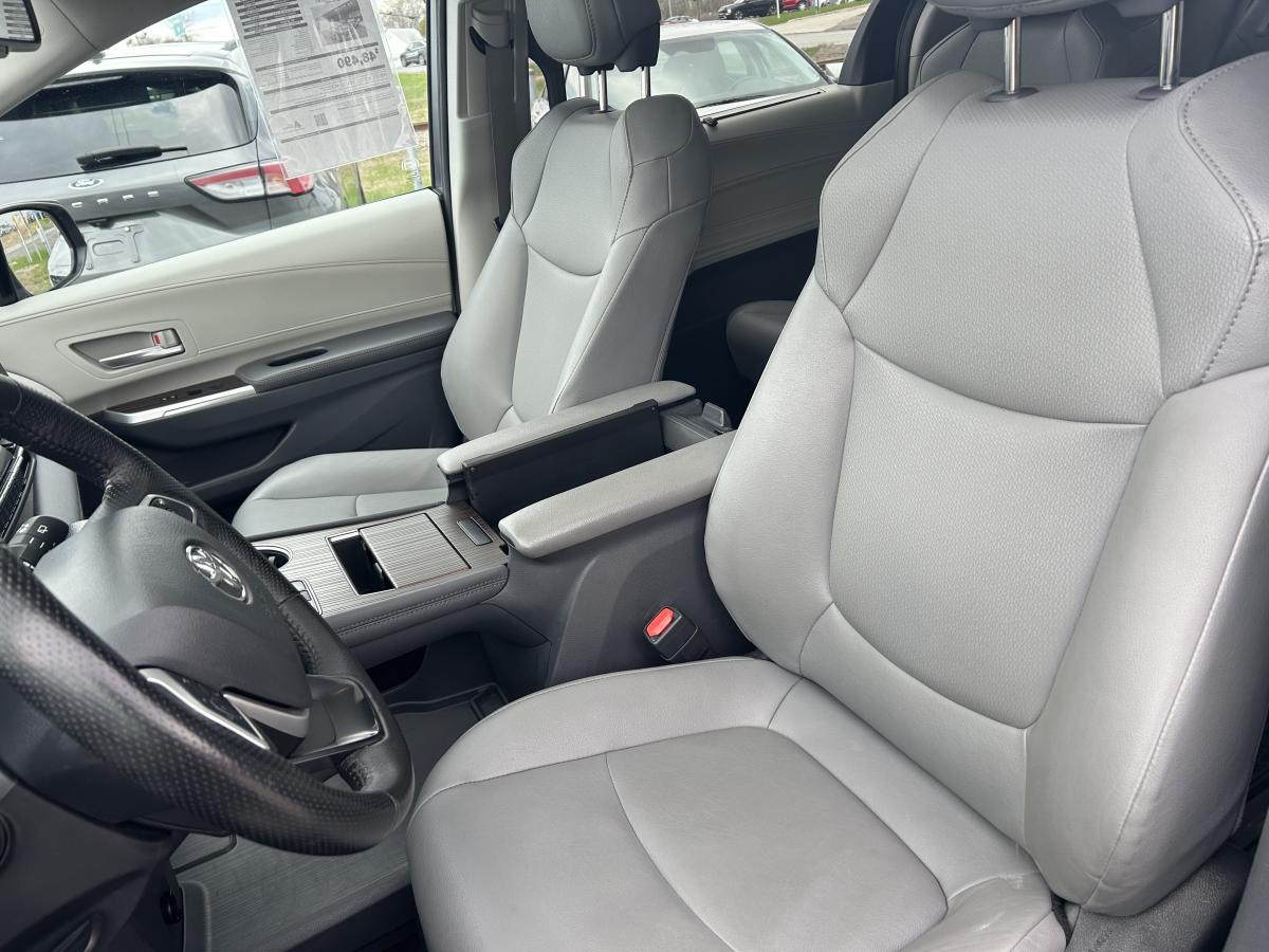 2024 Toyota Sienna - Image 335