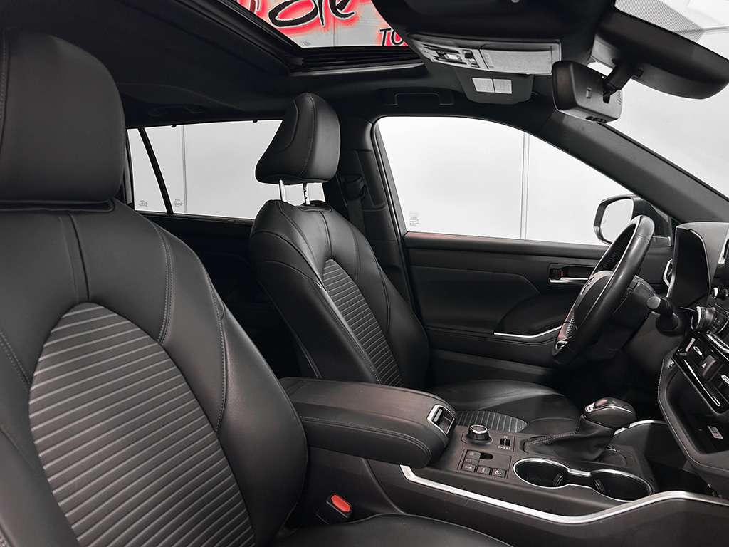 2023 Toyota Highlander - Image 68