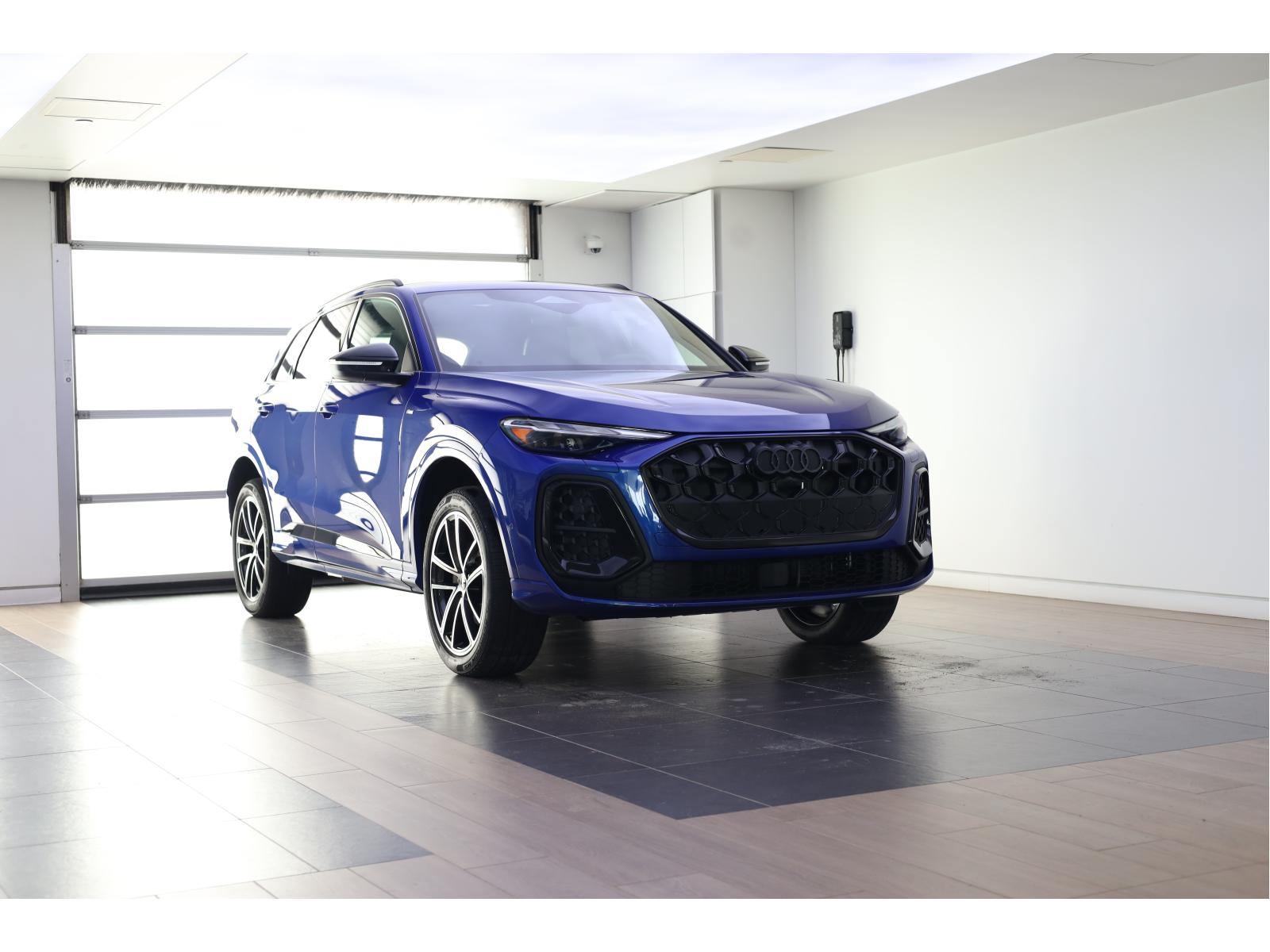 2025 Audi Q5 - Image 7