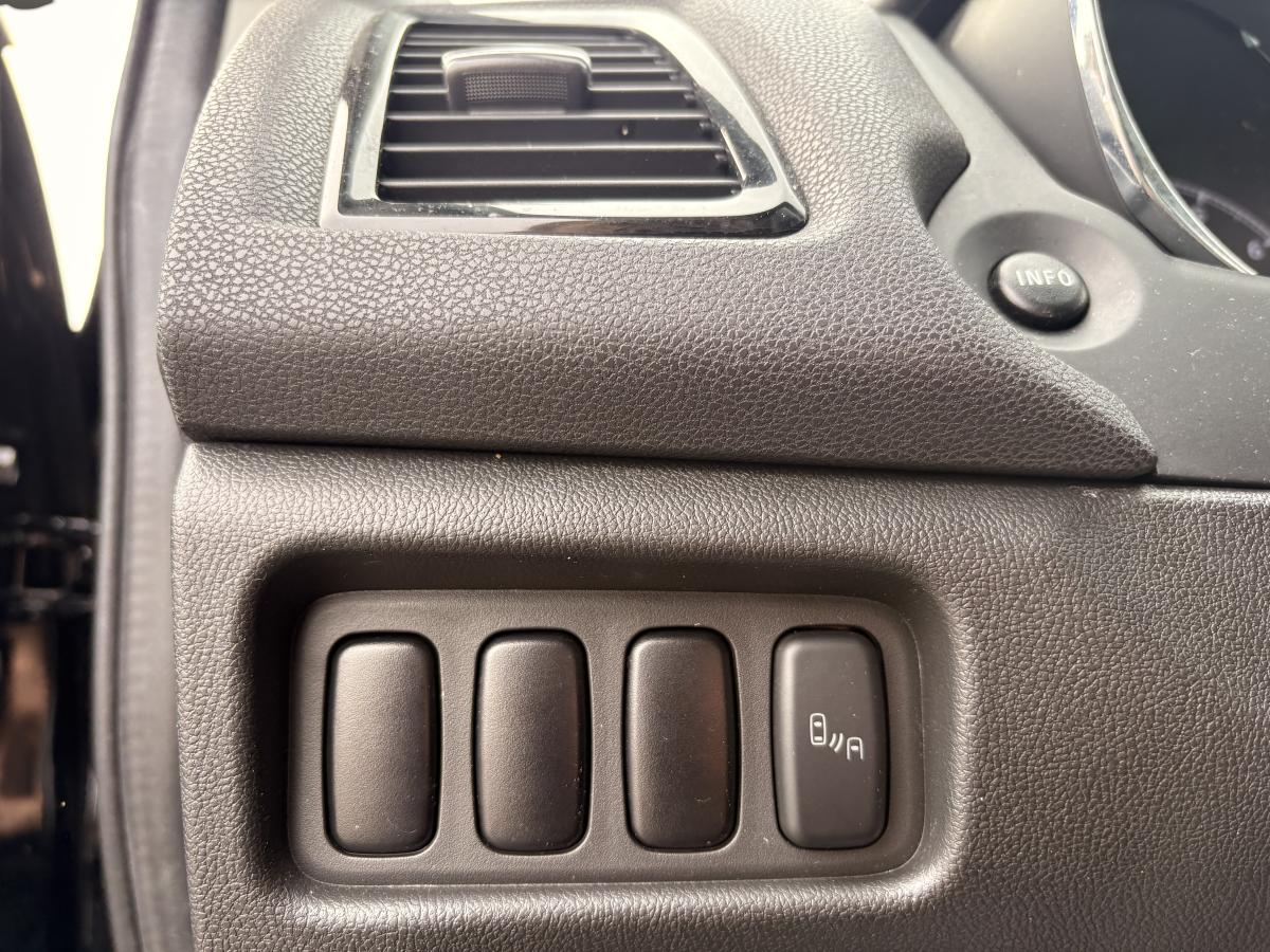 2023 Mitsubishi RVR - Image 697