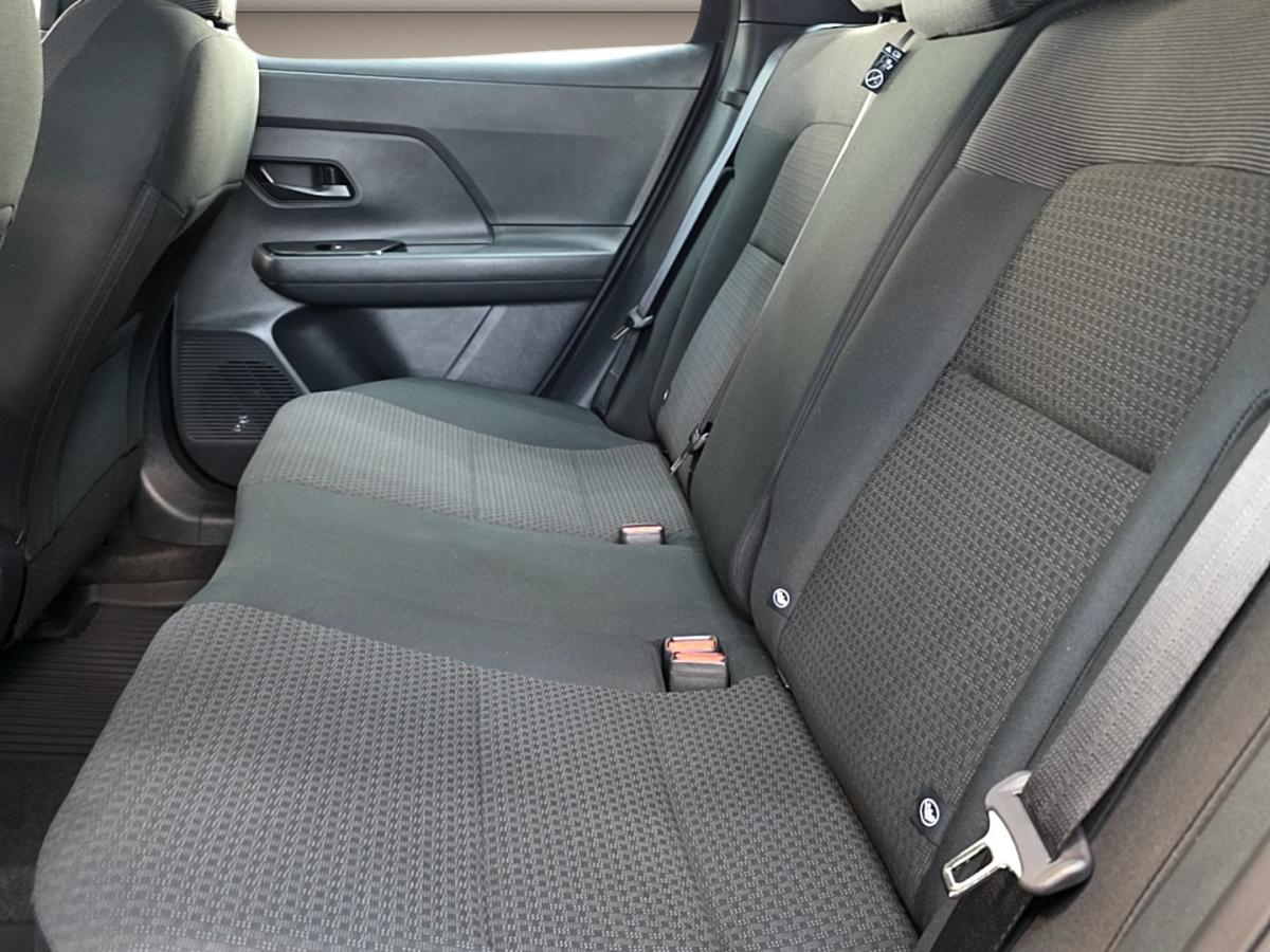 2025 Nissan Kicks - Image 391