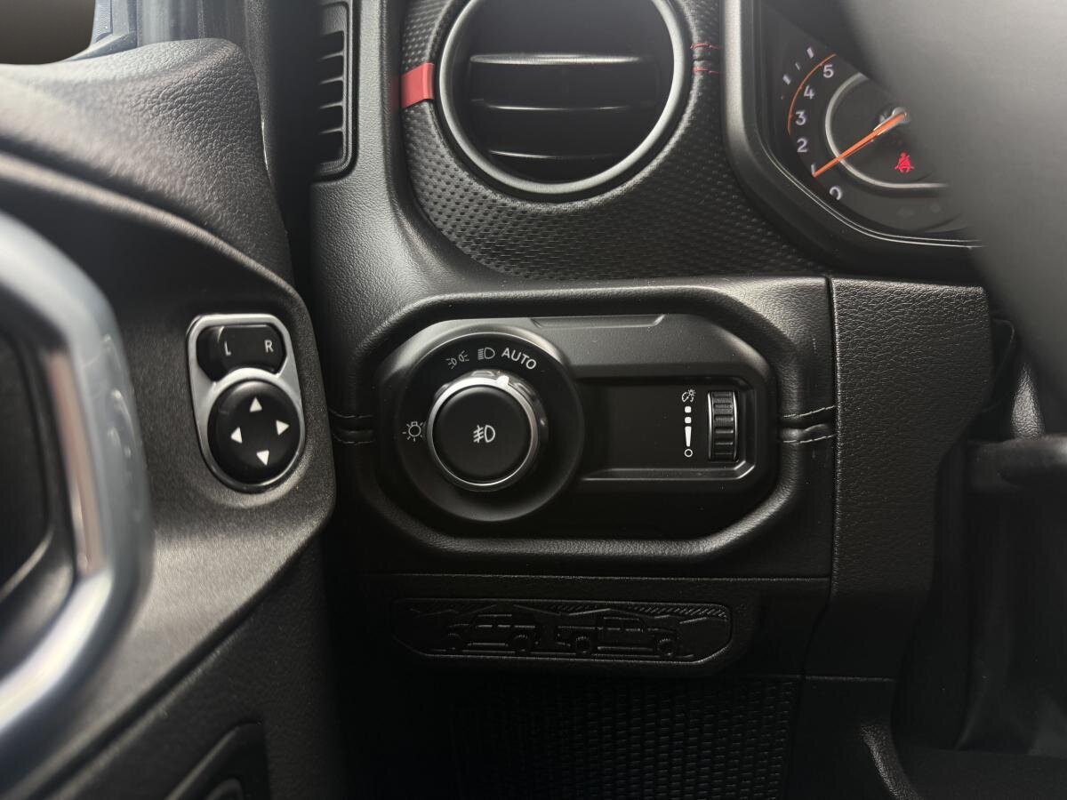 2024 Jeep Wrangler - Image 59