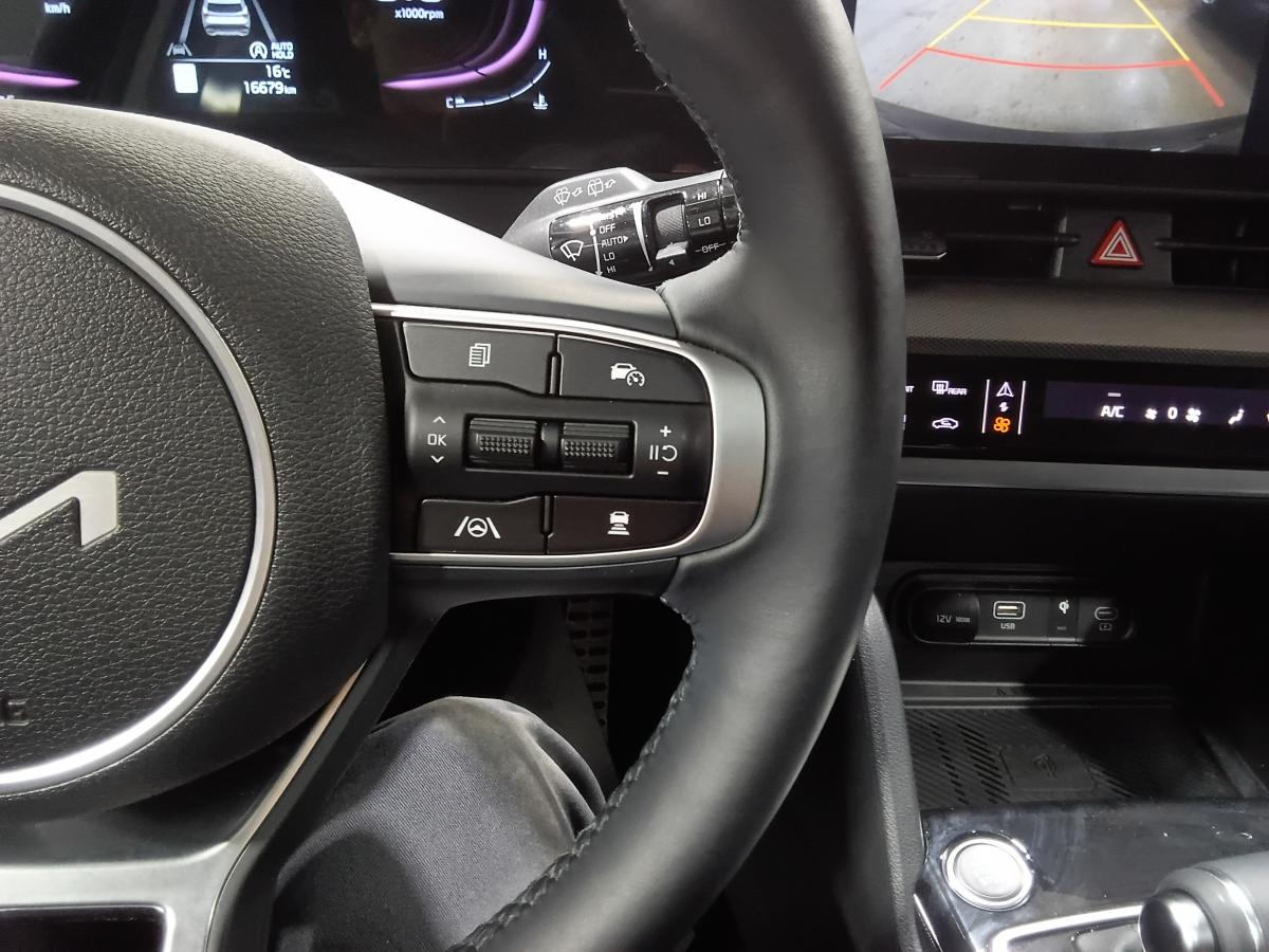 2025 Kia Sportage - Image 103