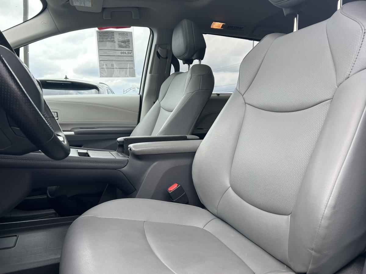 2024 Toyota Sienna - Image 369