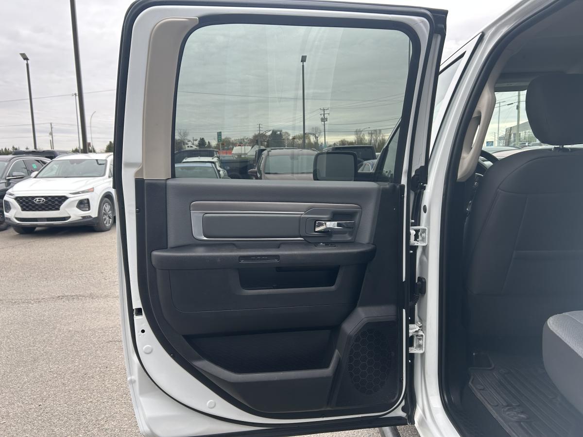 2023 RAM 1500 Classic - Image 58