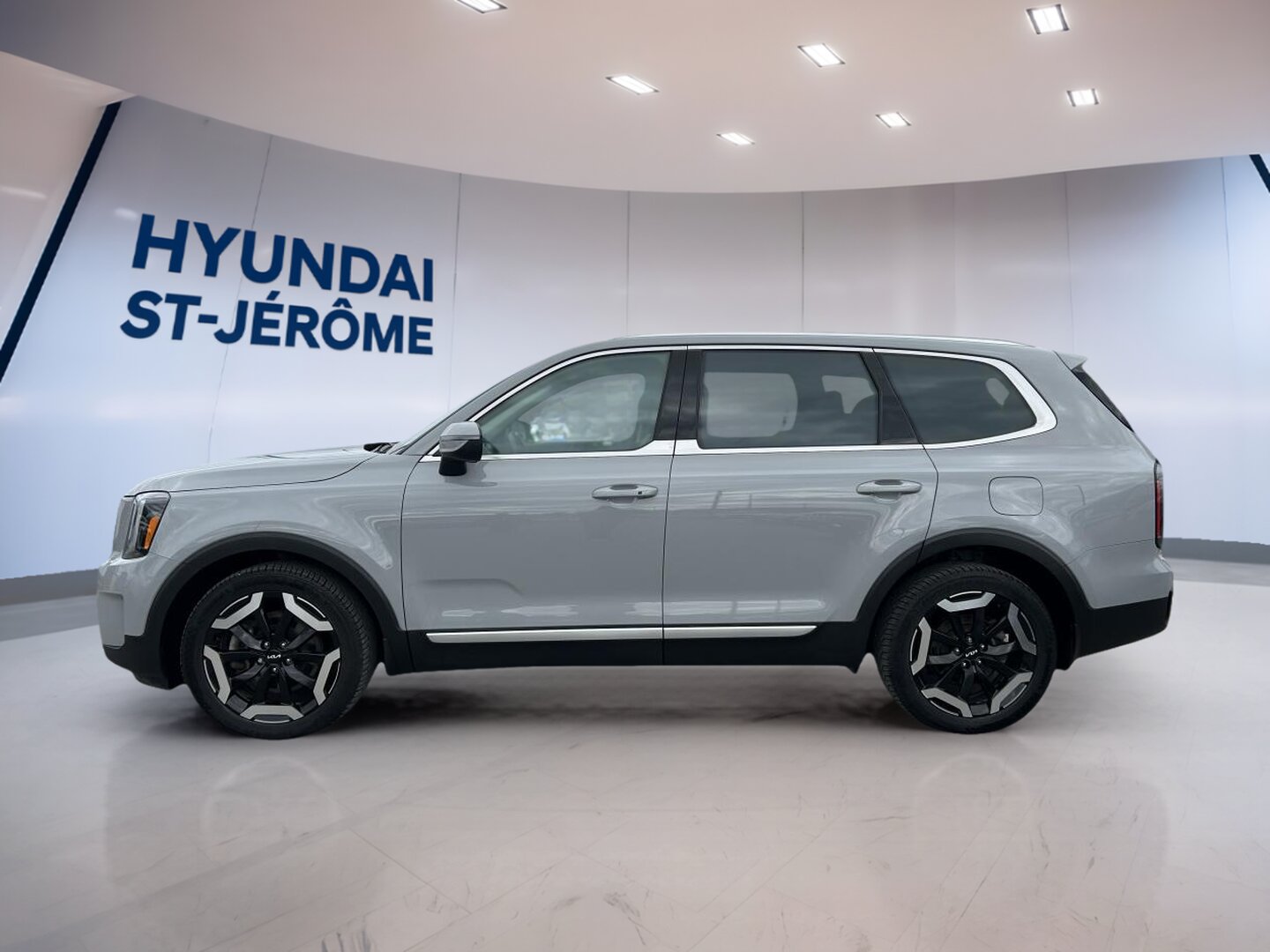 2023 Kia Telluride - Image 48