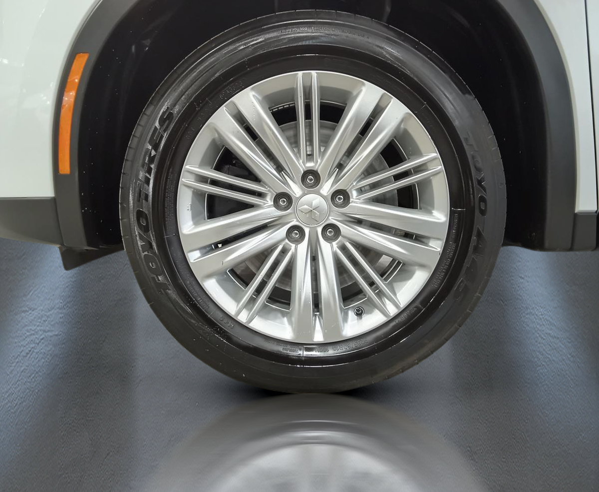 2024 Mitsubishi Outlander - Image 321