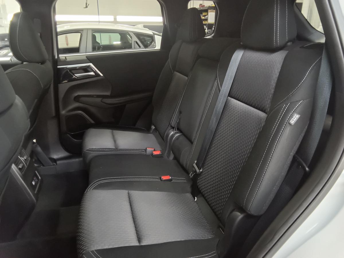 2024 Mitsubishi Outlander - Image 339
