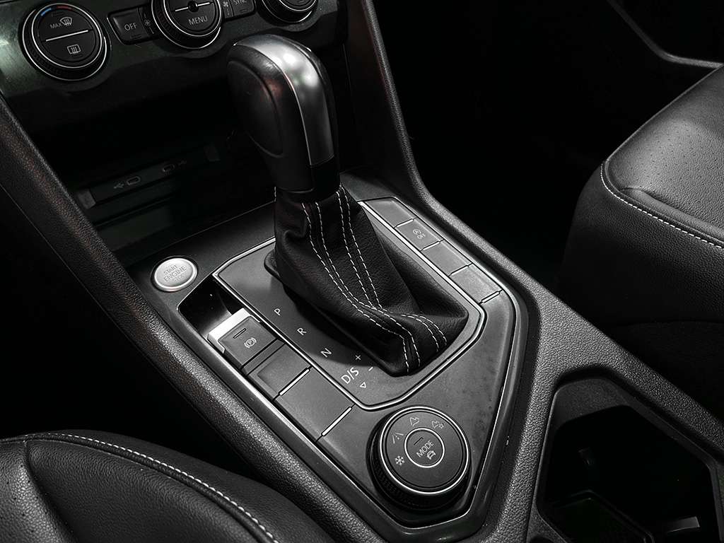 2021 Volkswagen Tiguan - Image 75
