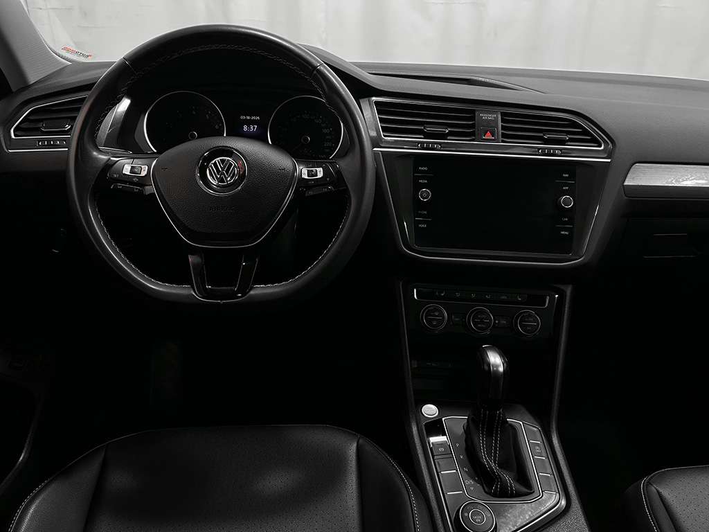 2021 Volkswagen Tiguan - Image 80