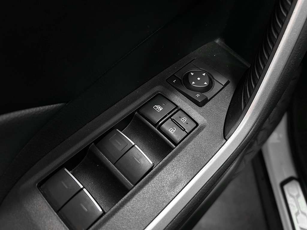 2023 Toyota Rav4 - Image 120