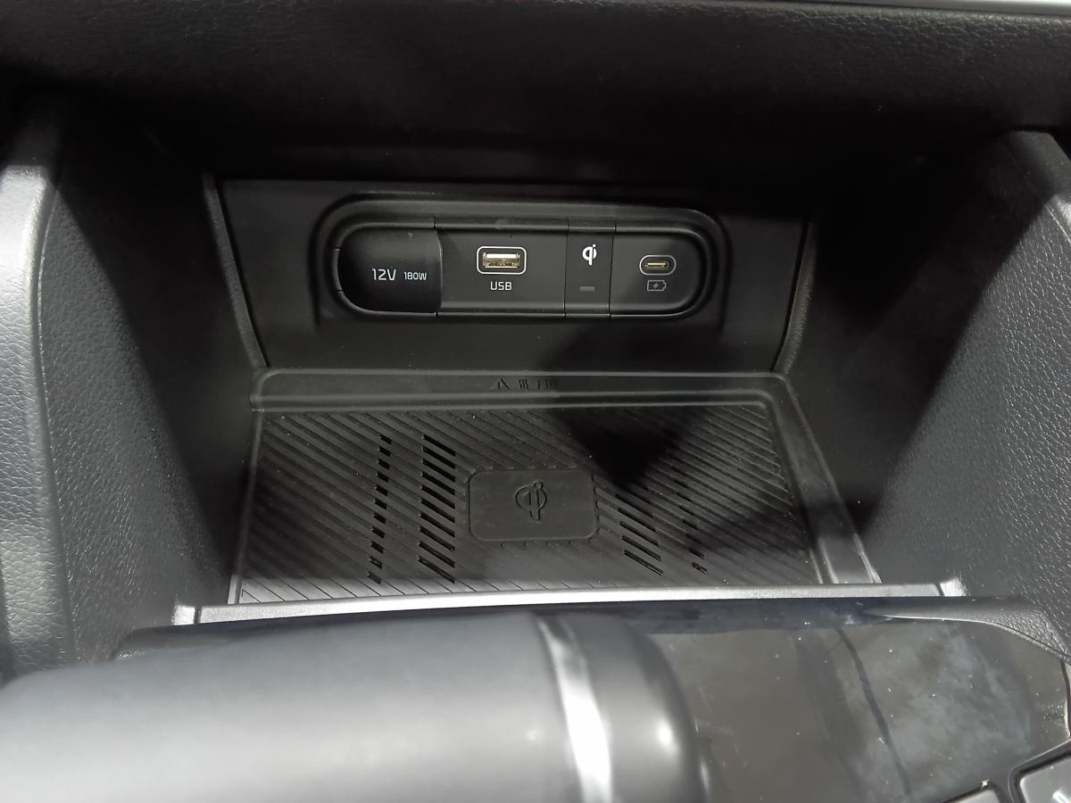 2025 Kia Sportage - Image 126