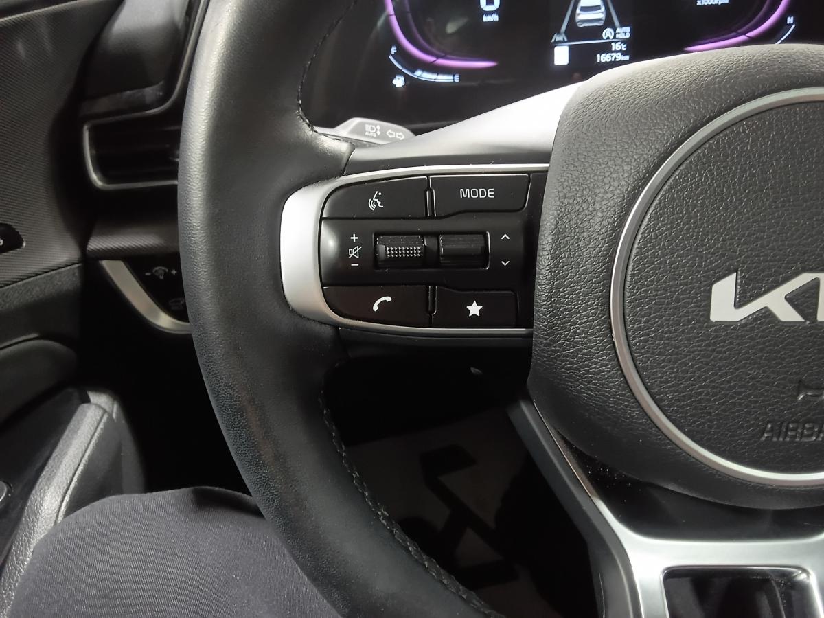 2025 Kia Sportage - Image 131